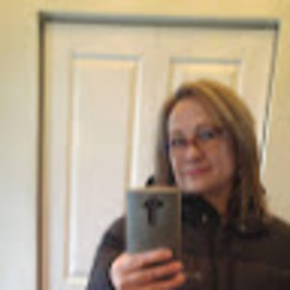 Meet your Posher, Edith - Picture 1 of 1